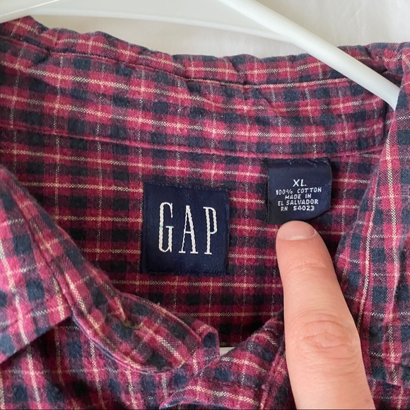 Gap men’s XL button down shirt - Picture 3 of 3